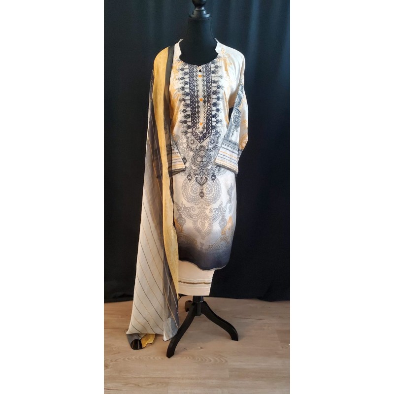 3pcs Salwar Kameez SIZE 54 (BC111A) 3pcs Salwar Kameez SIZE 54 (BC111A)