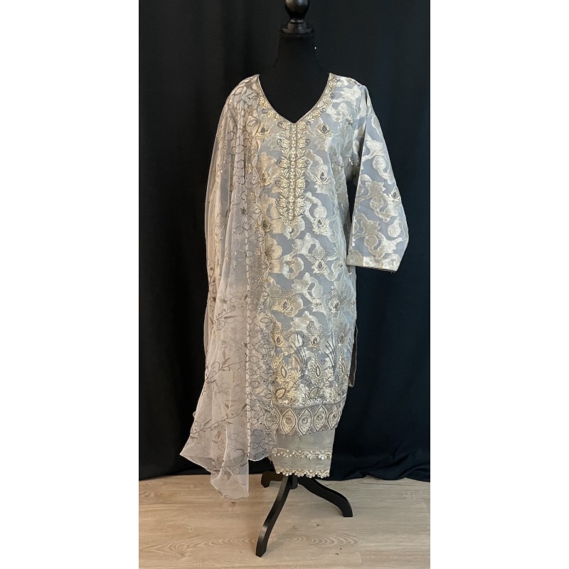 3pcs Salwar Kameez SIZE 48 (BC121A) 3pcs Salwar Kameez SIZE 48 (BC121A)