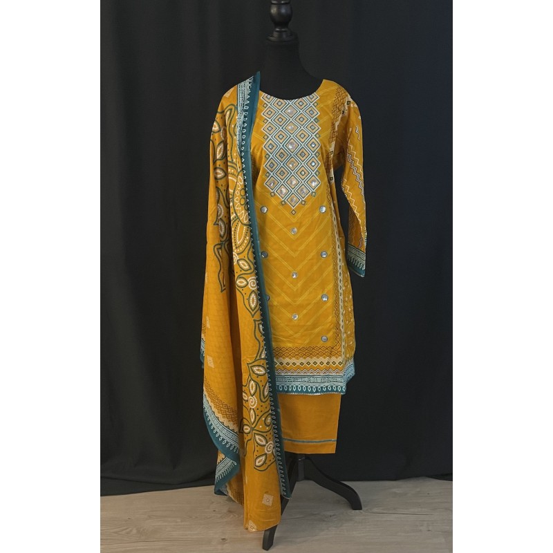 3pcs Salwar Kameez SIZE 46 (BC149A) 3pcs Salwar Kameez SIZE 46 (BC149A)