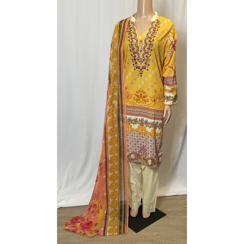 3pcs Salwar Kameez SIZE 44 (CA01A) 3pcs Salwar Kameez SIZE 44 (CA01A)